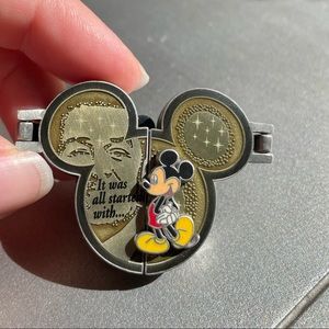 Disney Mickey Mouse trading pin